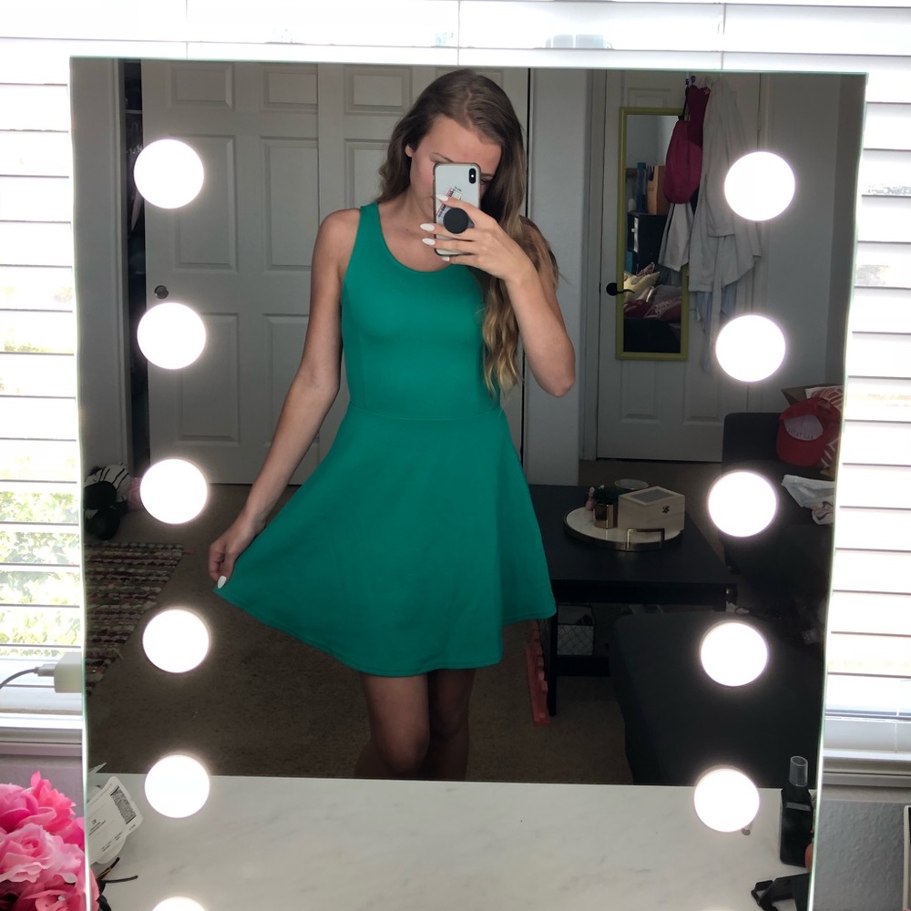 🚨EVERYTHING BOGO🚨Green A Line Dress